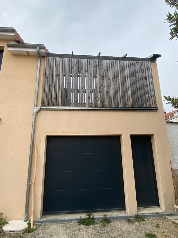 Ferienwohnung Loft Avec Terrasse Pour 4 Pers A 3Km Du Circuit Avec Garage Au Calme Le Mans Exterior foto