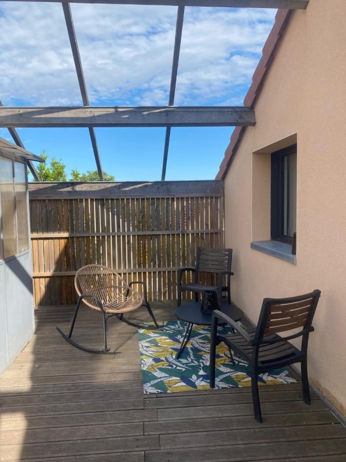 Ferienwohnung Loft Avec Terrasse Pour 4 Pers A 3Km Du Circuit Avec Garage Au Calme Le Mans Exterior foto