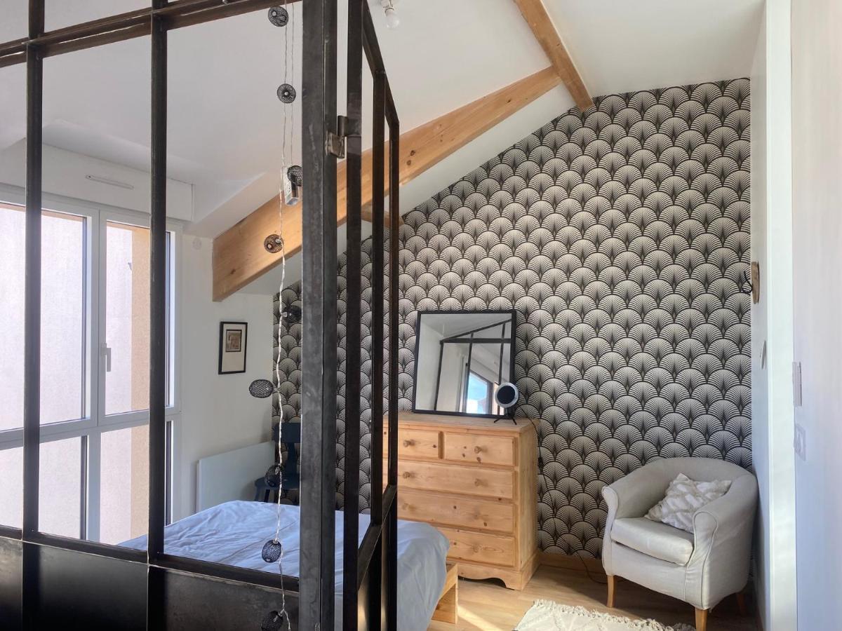 Ferienwohnung Loft Avec Terrasse Pour 4 Pers A 3Km Du Circuit Avec Garage Au Calme Le Mans Exterior foto